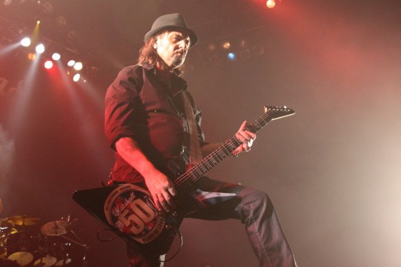 phil_campbell_live_4