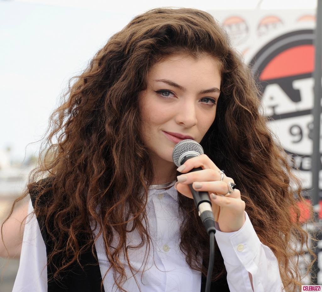 Lorde’s “Solar Power” 2022 UK Tour Has Sold Out