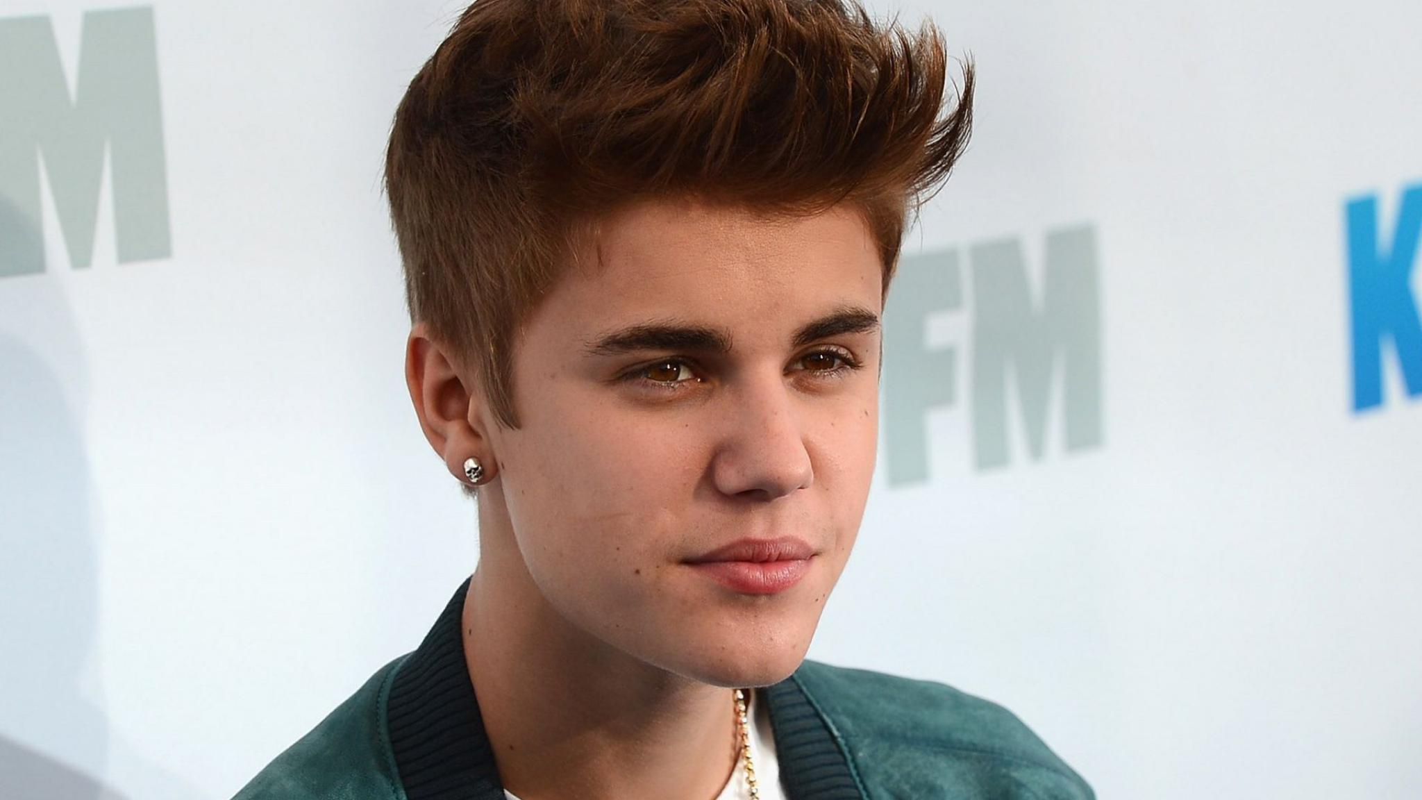 Justin Bieber sued for $100,000 for allegedly destroying a mobile phone |  