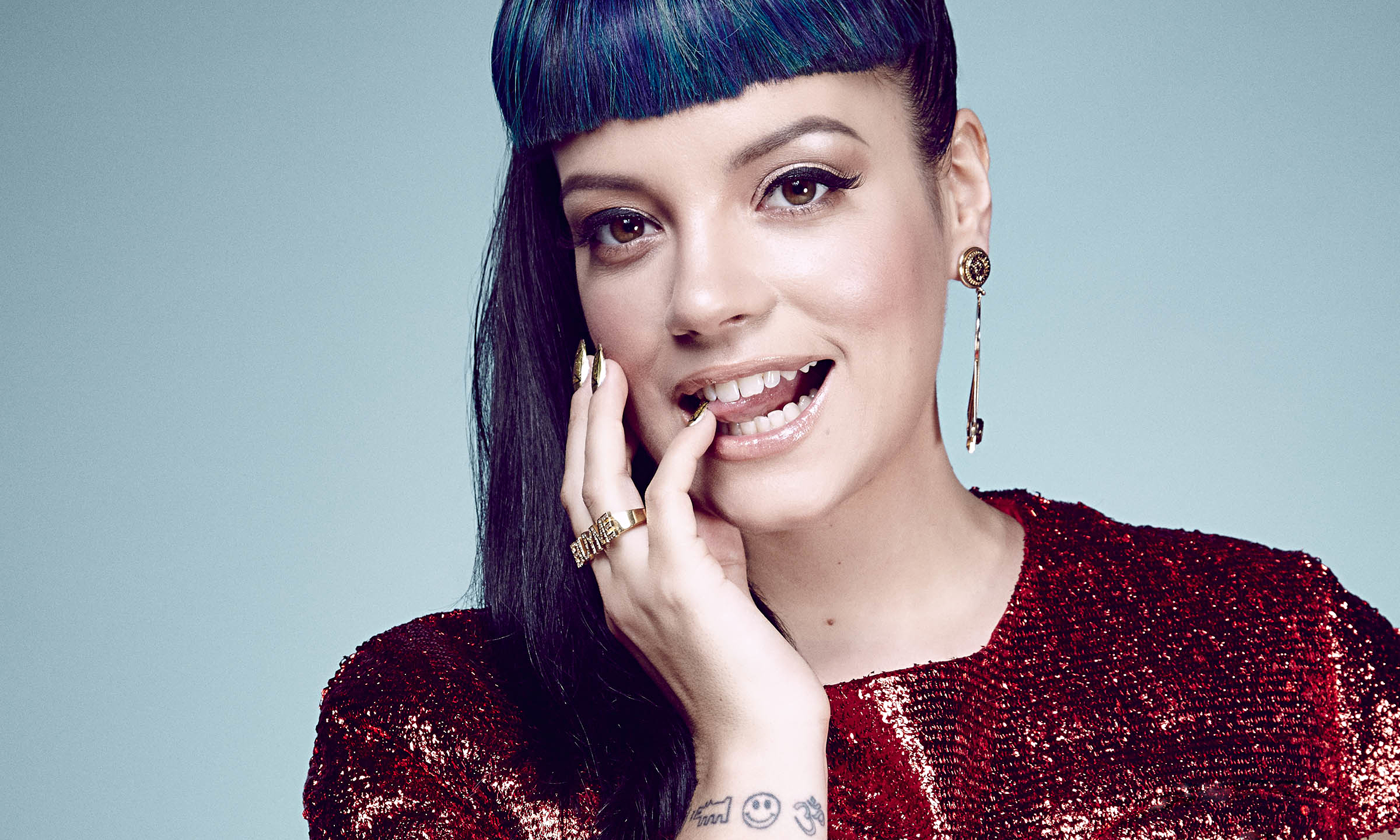 Lily Allen Performs New Album