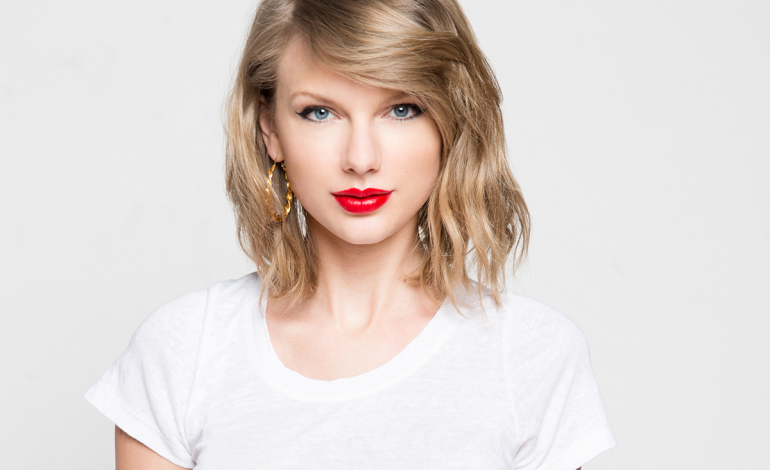 Taylor Swift Films New Video In North London Kebab Shop