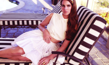 Lana Del Rey Posts Online Plea For Return Of Sister Photographer's Possessions
