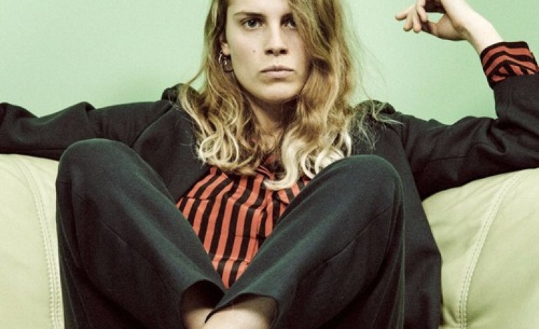 Marika Hackman Releases “Woozy” And “Accomplished” Third Studio Album