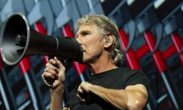 Roger Waters Gives Socially Distanced Performance of Deep Cuts from ‘The Wall’
