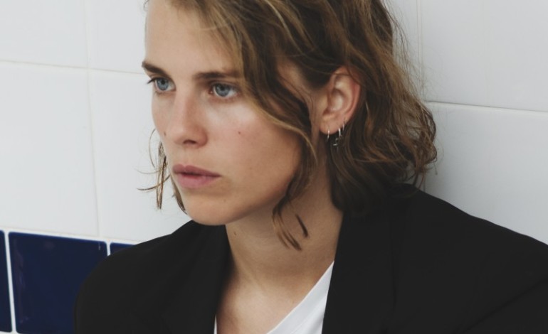 Marika Hackman Announces New Album, ‘Covers’, and Shares Version of Grimes’ ‘Realiti’