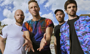 Coldplay Reportedly In Talks To Play Glastonbury Festival In 2024