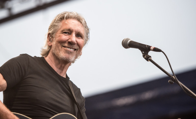 Pink Floyd’s Roger Waters Re-records ‘The Dark Side Of The Moon’ From Scratch