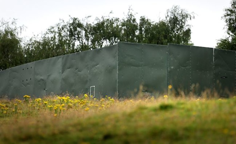 Security Teams Fence Off ‘Gallagher Hill’ Ahead Of Heaton Park Shows