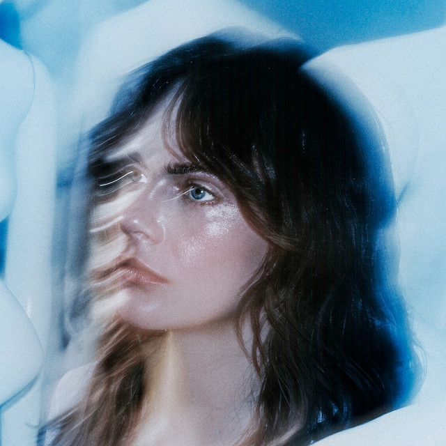 Cara Delevingne Announces First Headline Tour